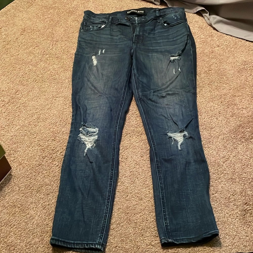 Distressed high rise legging